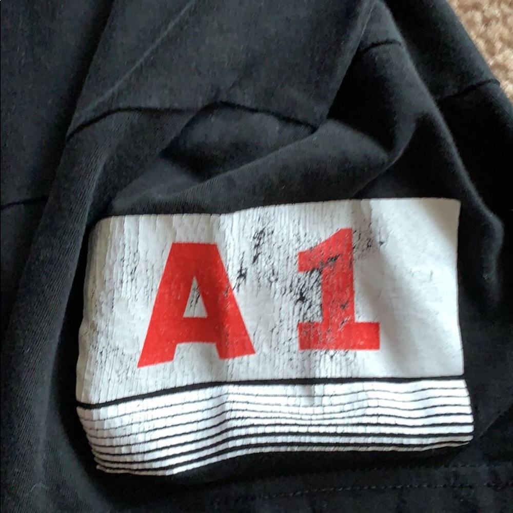 Logo T-Shirt - Picture 2 of 4